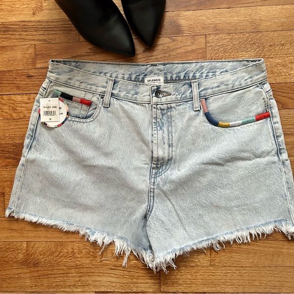 SPLENDID x MARGHERITA | Embroidered Cutoff Denim Shorts Size 30 - Picture 2 of 12